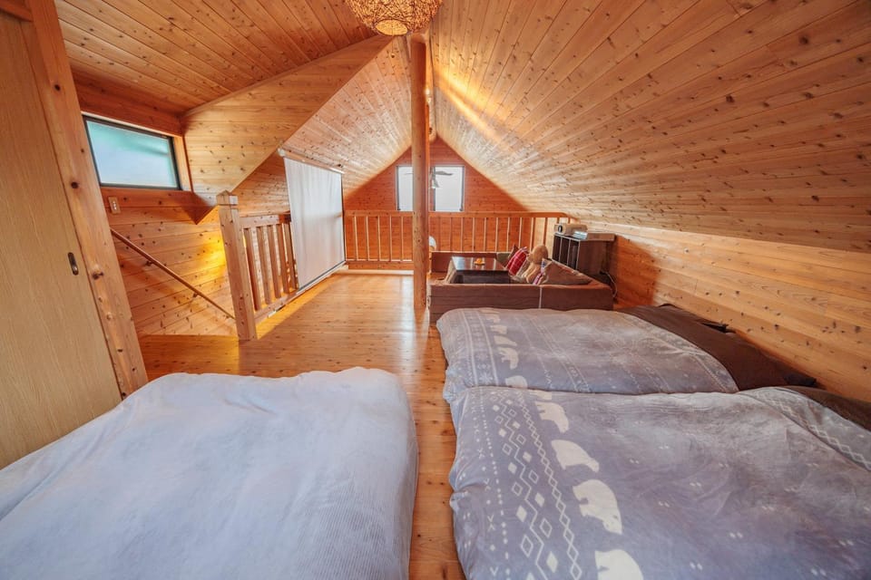 Bedroom, air conditioner