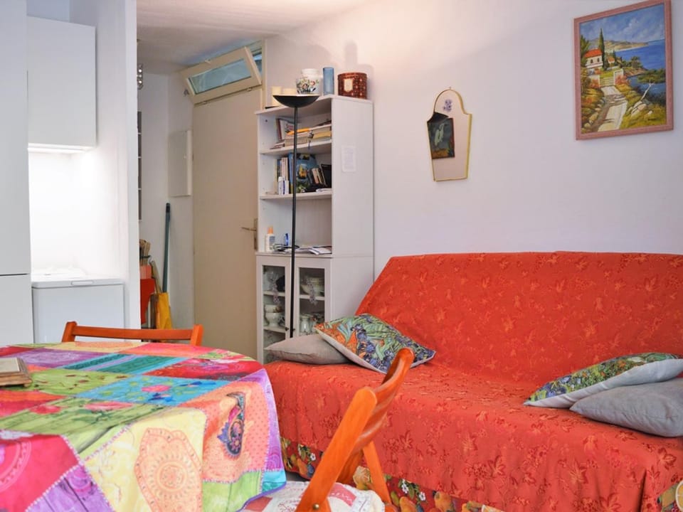 Appartement 2 pièces cabine avec terrasse, jardin, piscine et parking, proche plage - Le Lavandou - FR-1-251-517 Cabin in Le Lavandou