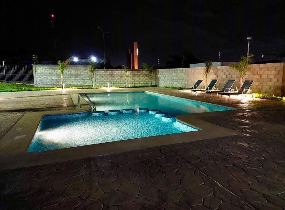 Swimming pool