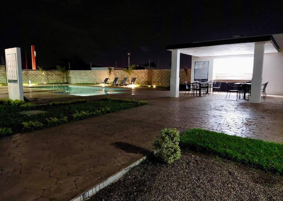 Swimming pool