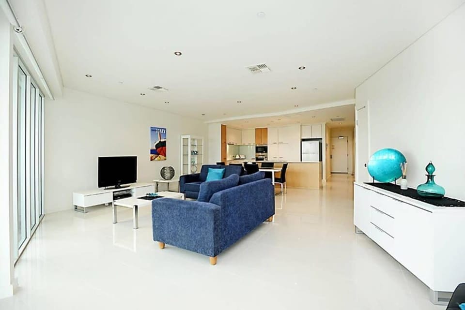 Gallery 7 Luxury Victor Harbor Apartment Town Centre Sea Views Wi-Fi & Linen Included Apartment in Victor Harbor