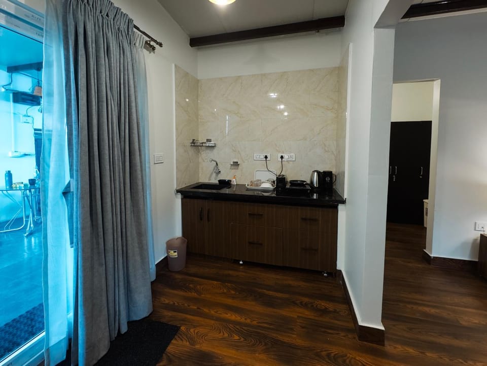 Kitchen or kitchenette, kitchen