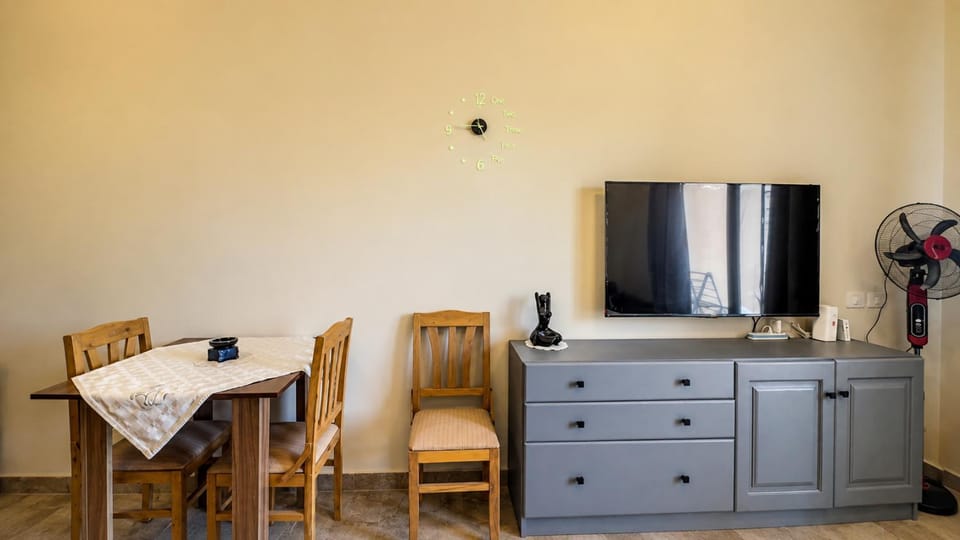 TV and multimedia, Dining area