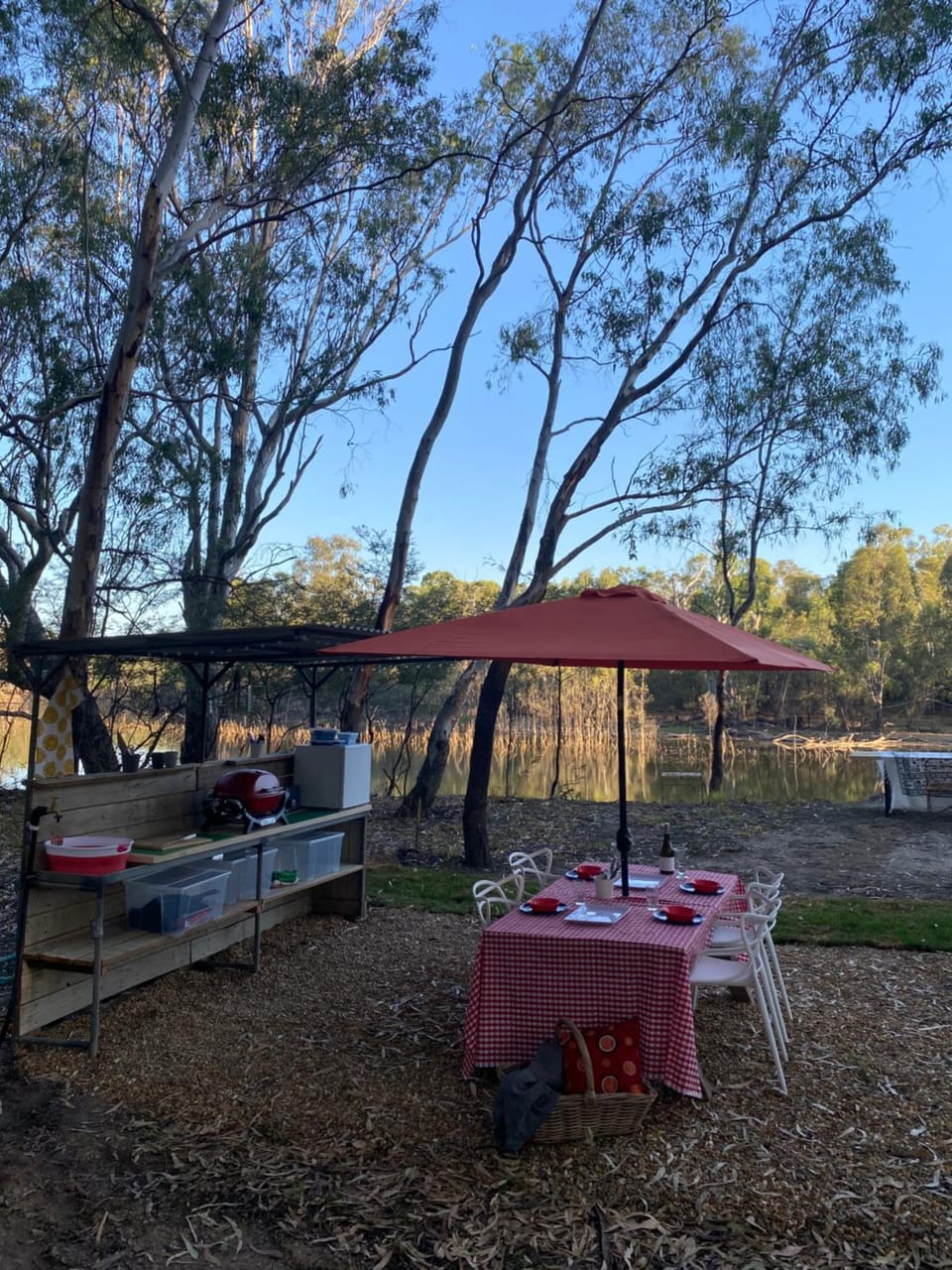 Property building, Day, Natural landscape, Breakfast