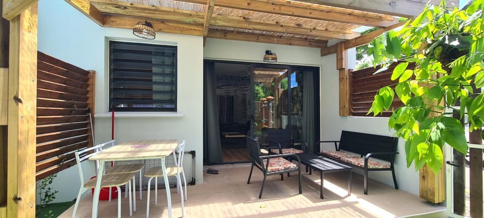 Patio, Dining area, Garden view