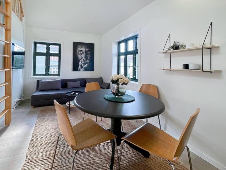 The Yellow House Nr12 by Berti's Apartment in Stavanger