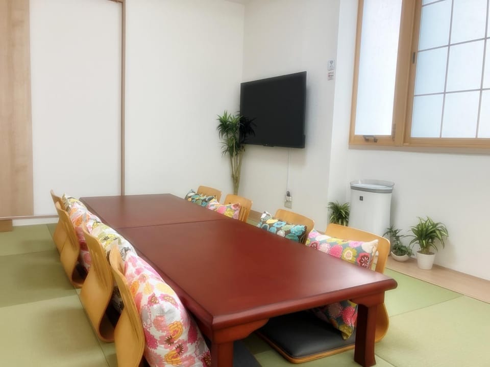 TV and multimedia, Dining area