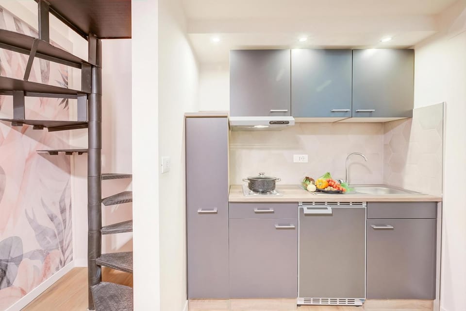 Kitchen or kitchenette