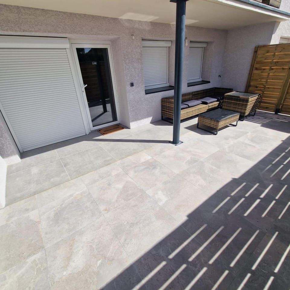 Spacieux et Calme avec parking gratuit Apartment in Auvergne-Rhône-Alpes