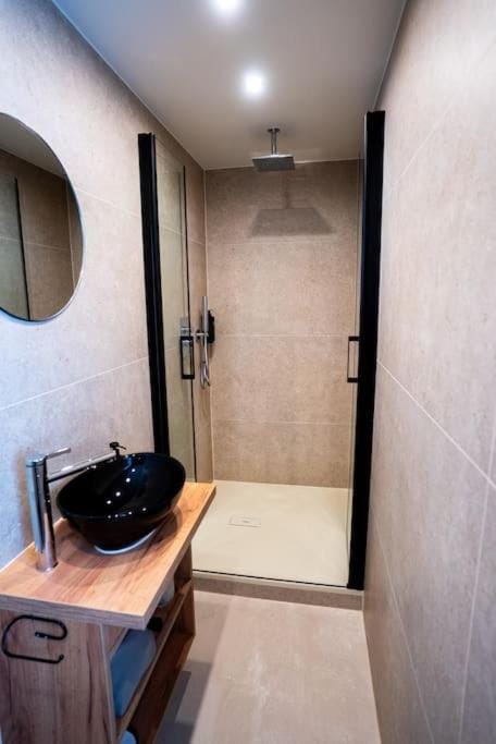 Shower, Bathroom