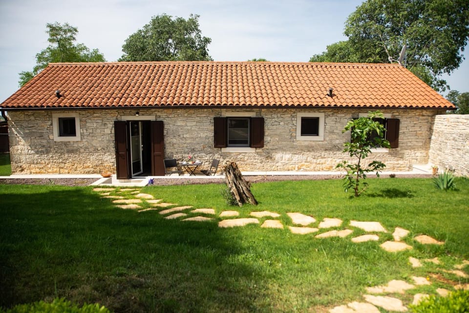 Property building, Garden view