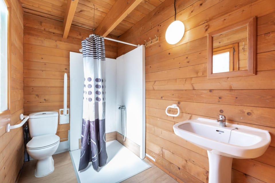 Bathroom, Living room