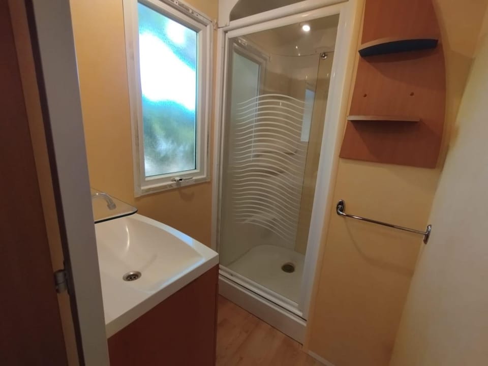 Bathroom, Living room