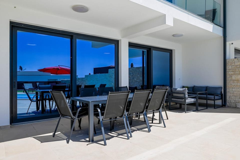 Balcony/Terrace, Dining area