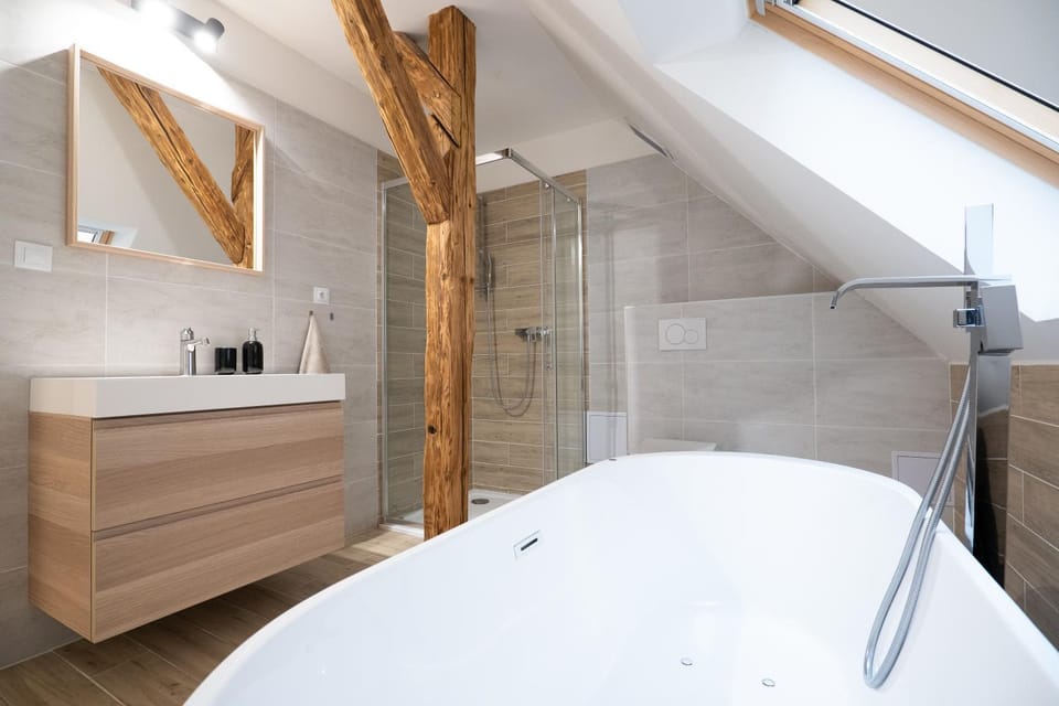 Shower, Bath