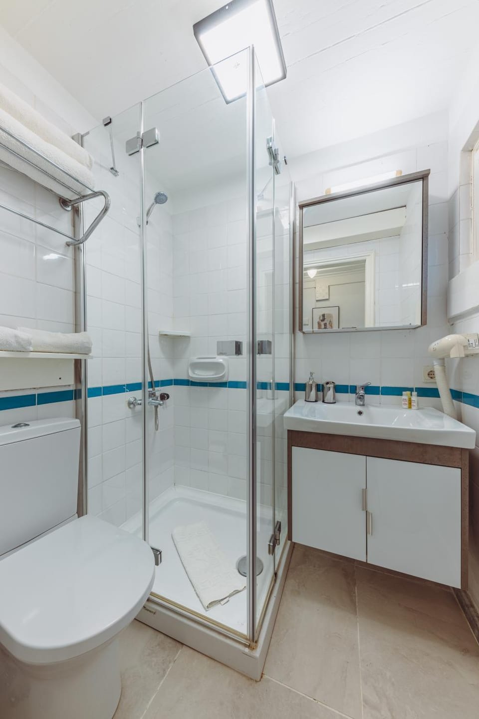 Shower, Toilet, Bathroom