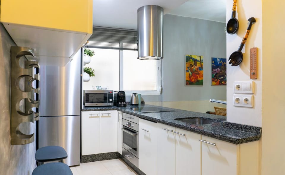Kitchen or kitchenette, minibar, pet friendly, stove