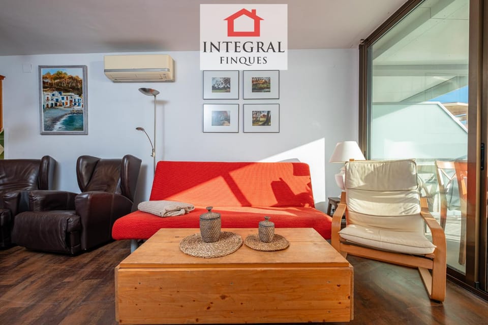 Living room, Seating area, air conditioner