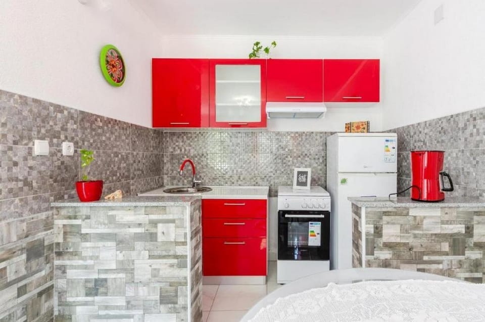 Kitchen or kitchenette, oven, pet friendly