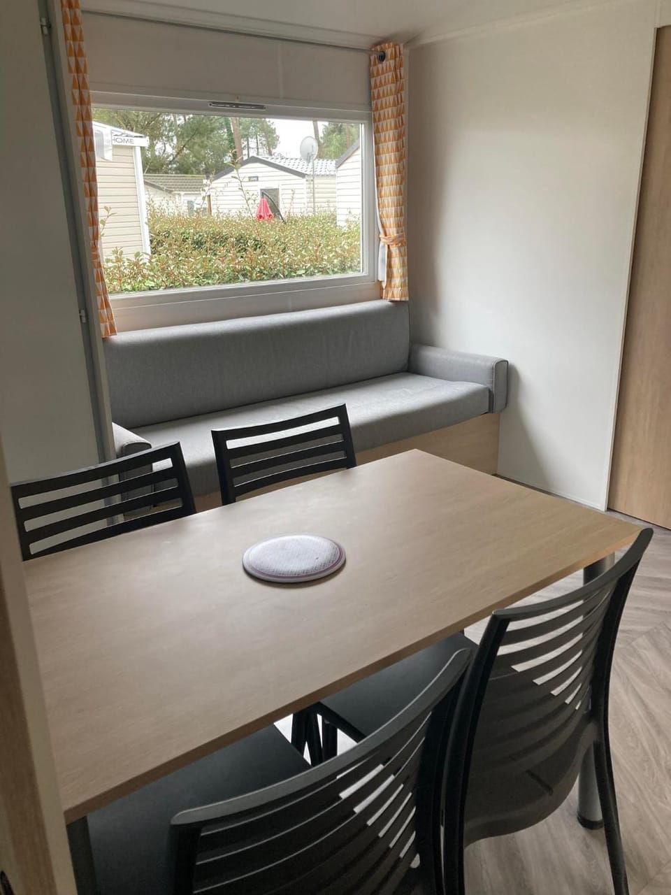 Mobil-home 4 places climatisé dans camping 4* Campground/ 
RV Resort in Nouvelle-Aquitaine