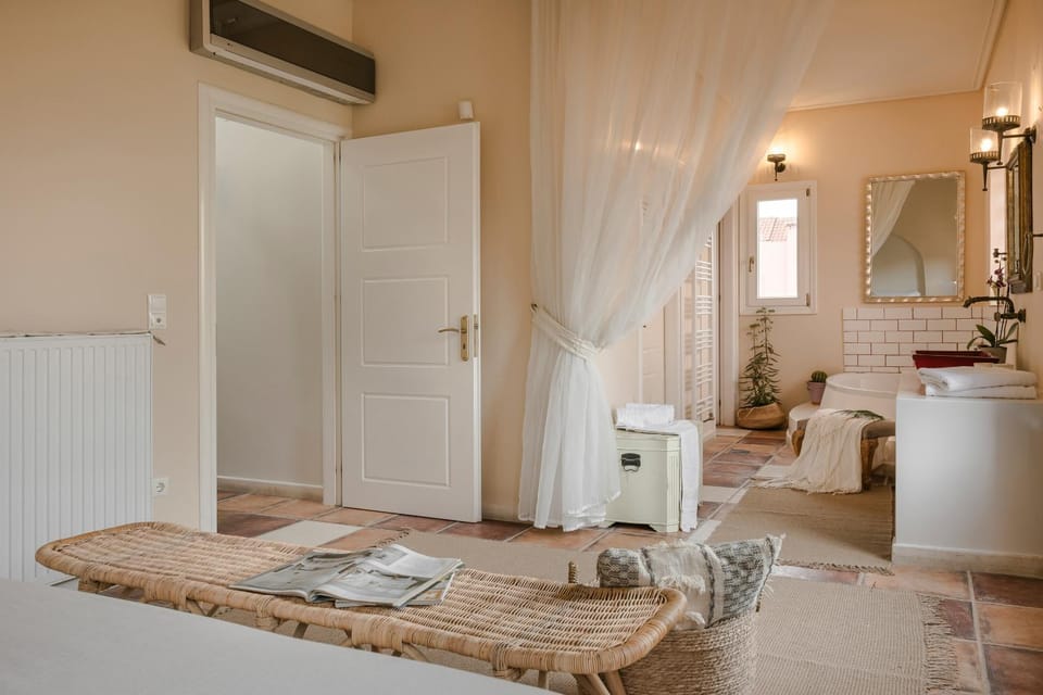 Bedroom, towels, air conditioner