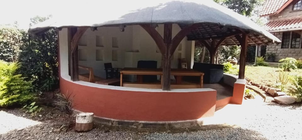 Garden, Dining area, flat iron