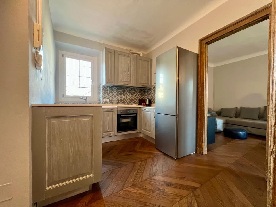 Kitchen or kitchenette, pet friendly, stove