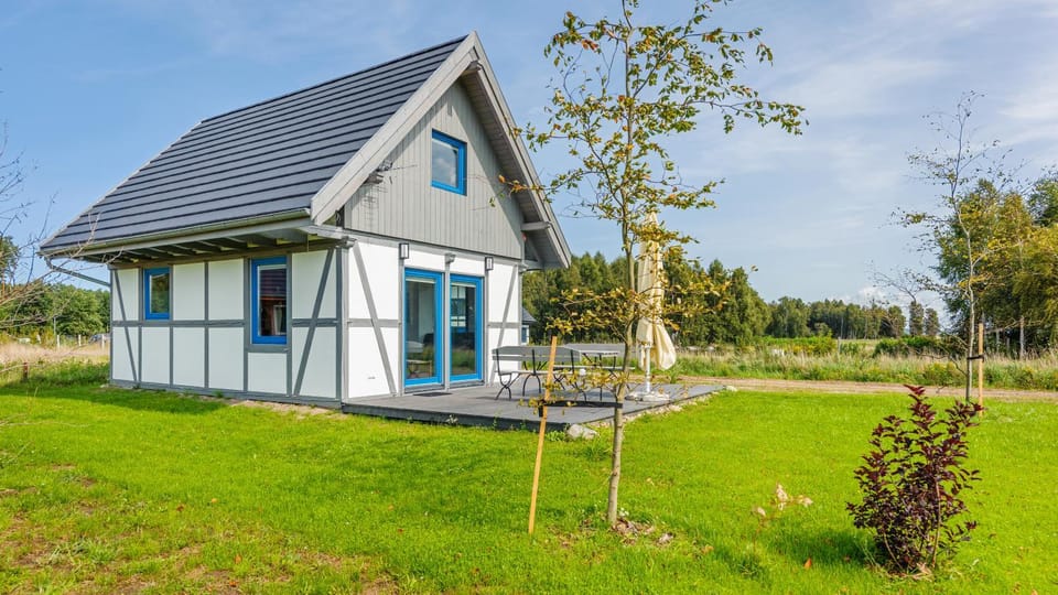 Property building, Garden, Balcony/Terrace