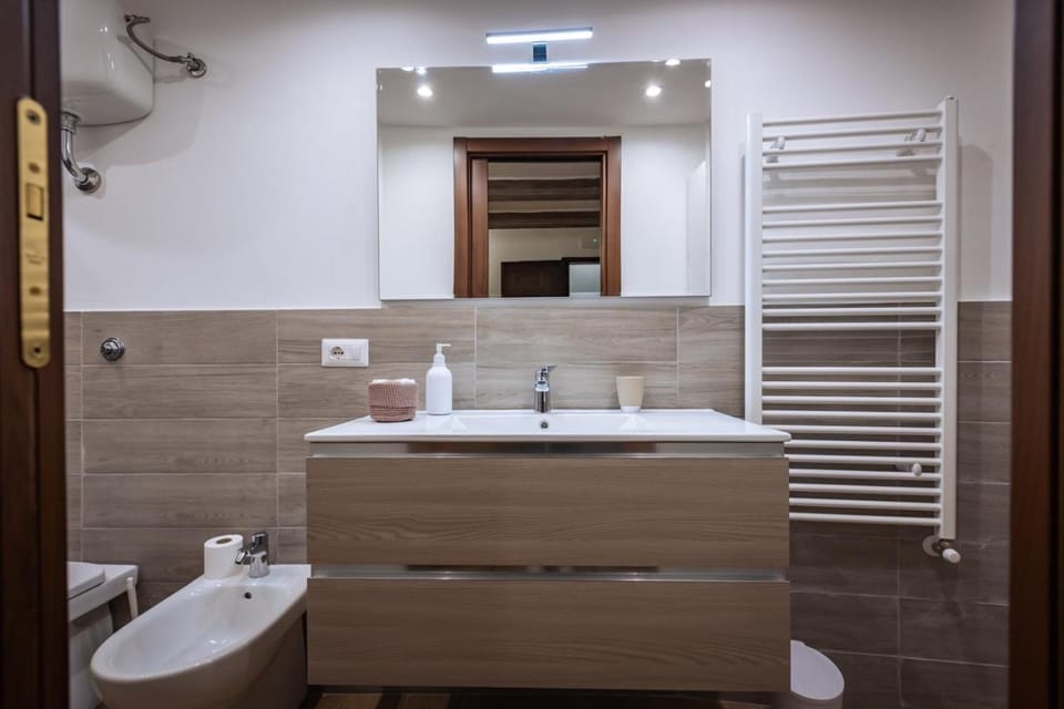 Bathroom, bidet