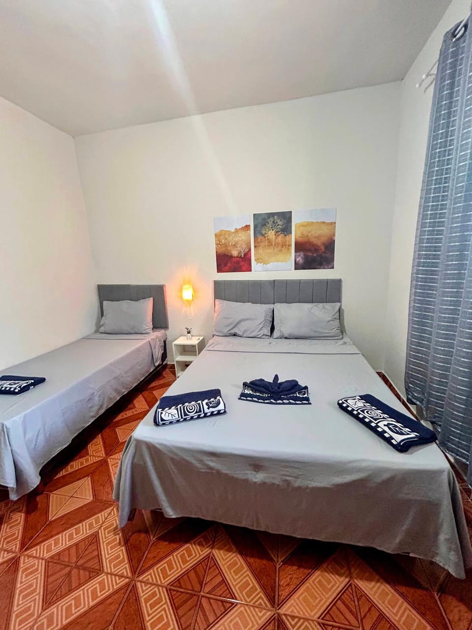 Bed, Photo of the whole room, Bedroom, towels