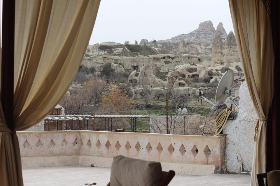 Nearby landmark, Day, Natural landscape, View (from property/room), Balcony/Terrace, City view, Mountain view
