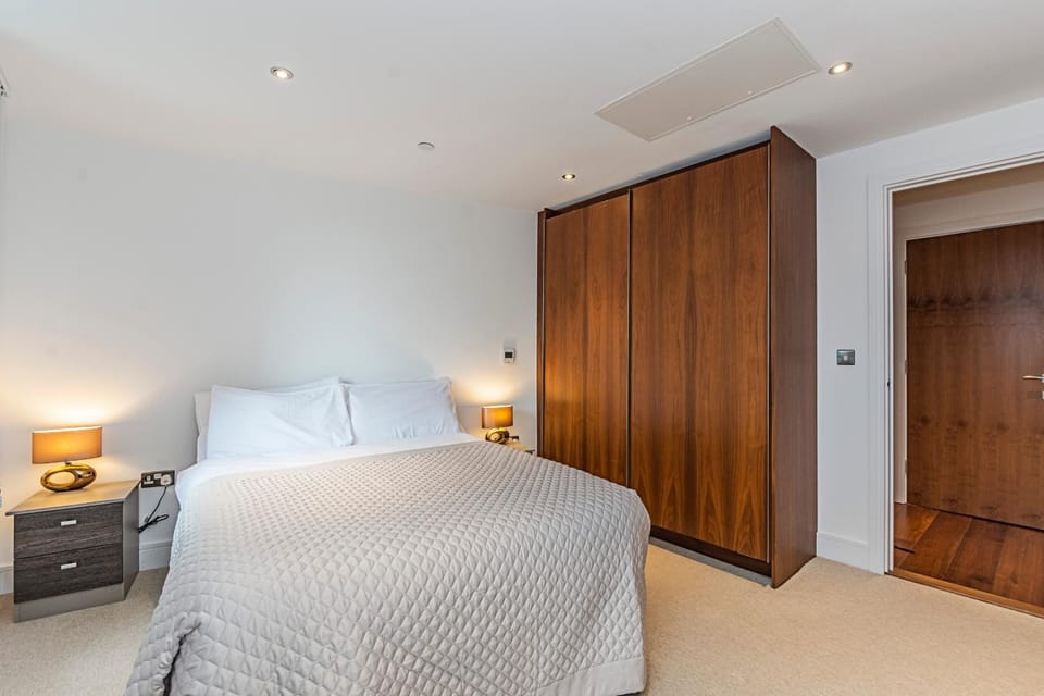 Chelsea Harbour Living Apartment in London