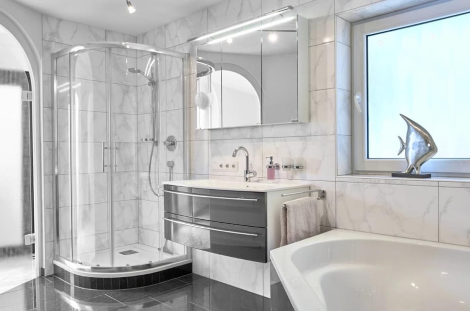 Bathroom, Living room