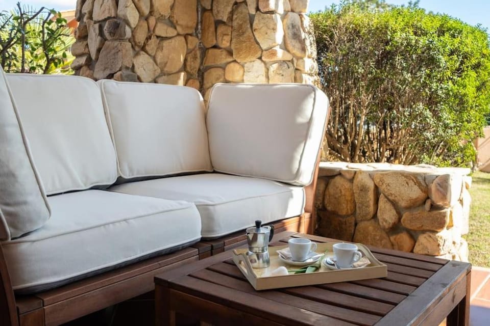 Comfort a 4 minuti dal mare- Giardino e bbq House in Costa Rei