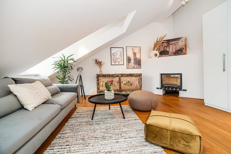 Seating area, Bedroom