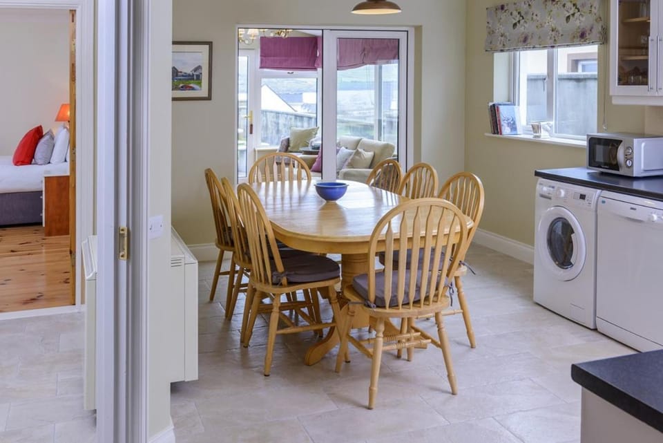 18 Ard na Mara House in Dingle