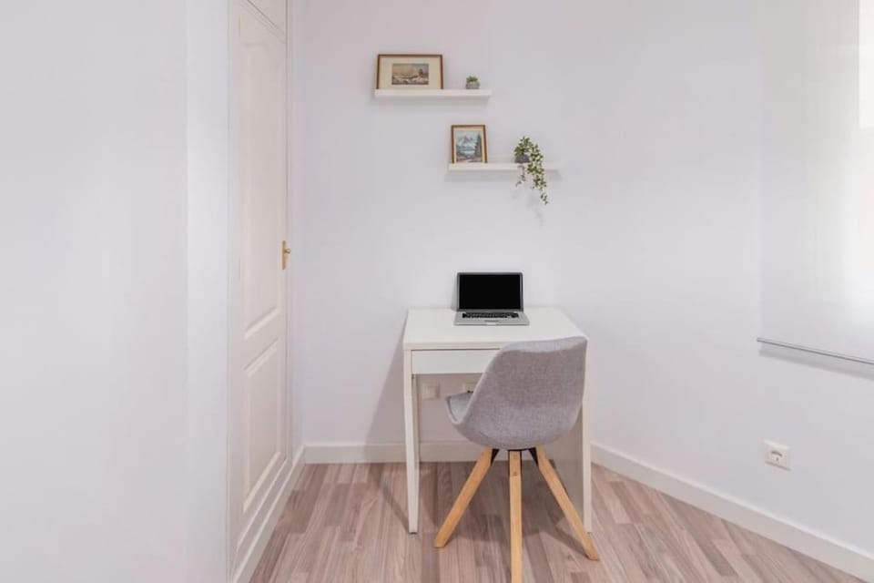 Apartment near the city centre + free parking Apartment in Malaga