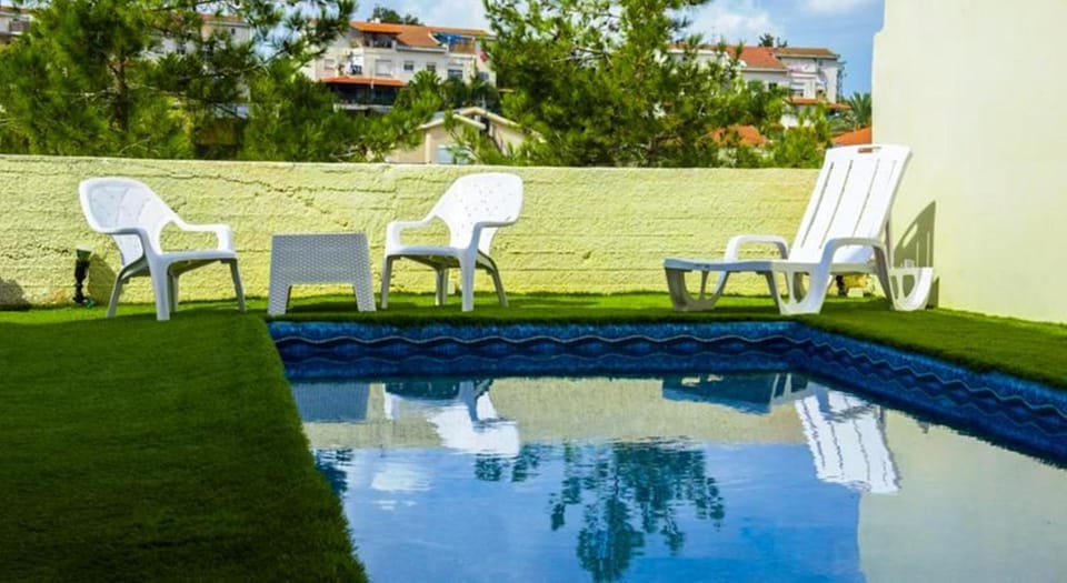 Swimming pool, Swimming pool