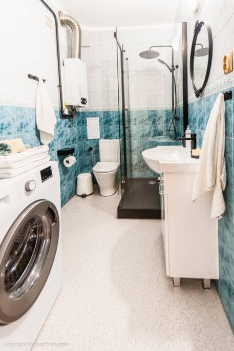 Shower, Bathroom, washing machine