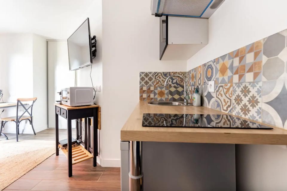 TV and multimedia, Kitchen or kitchenette, Living room, Seating area, Dining area, hair dresser, minibar