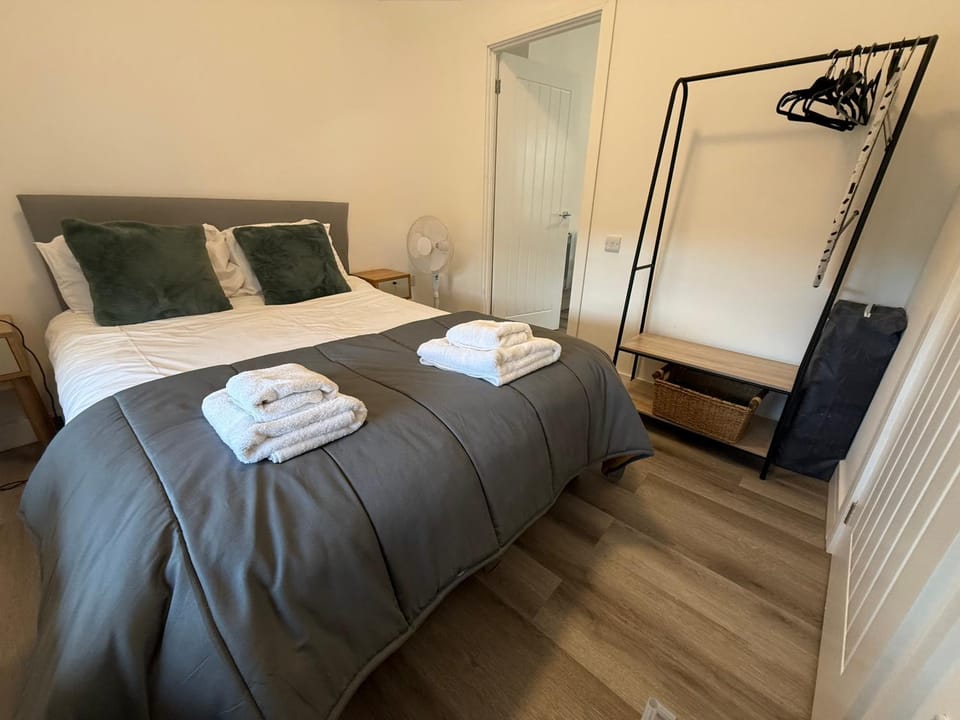 Bed, Photo of the whole room, Bedroom, towels, wardrobe