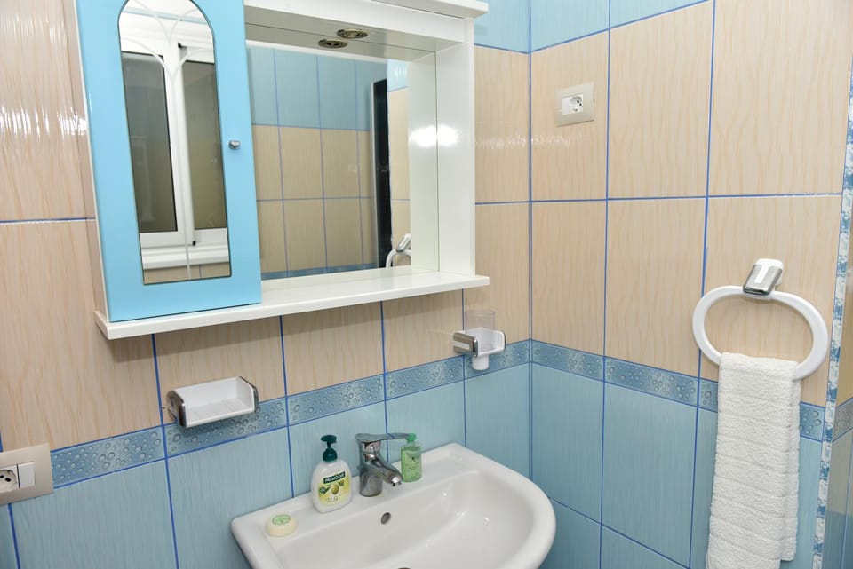 Toilet, Bathroom, Bathroom