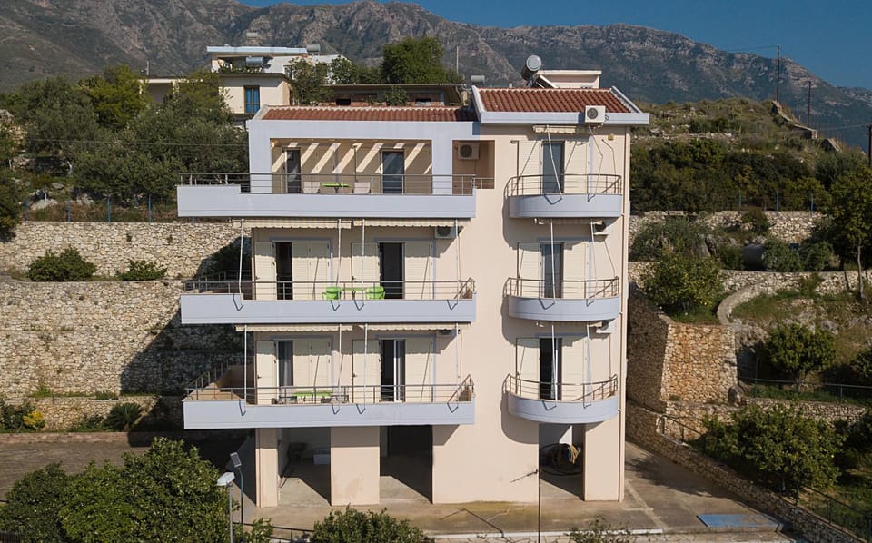 Property building, Day, Natural landscape, View (from property/room), Balcony/Terrace, Mountain view