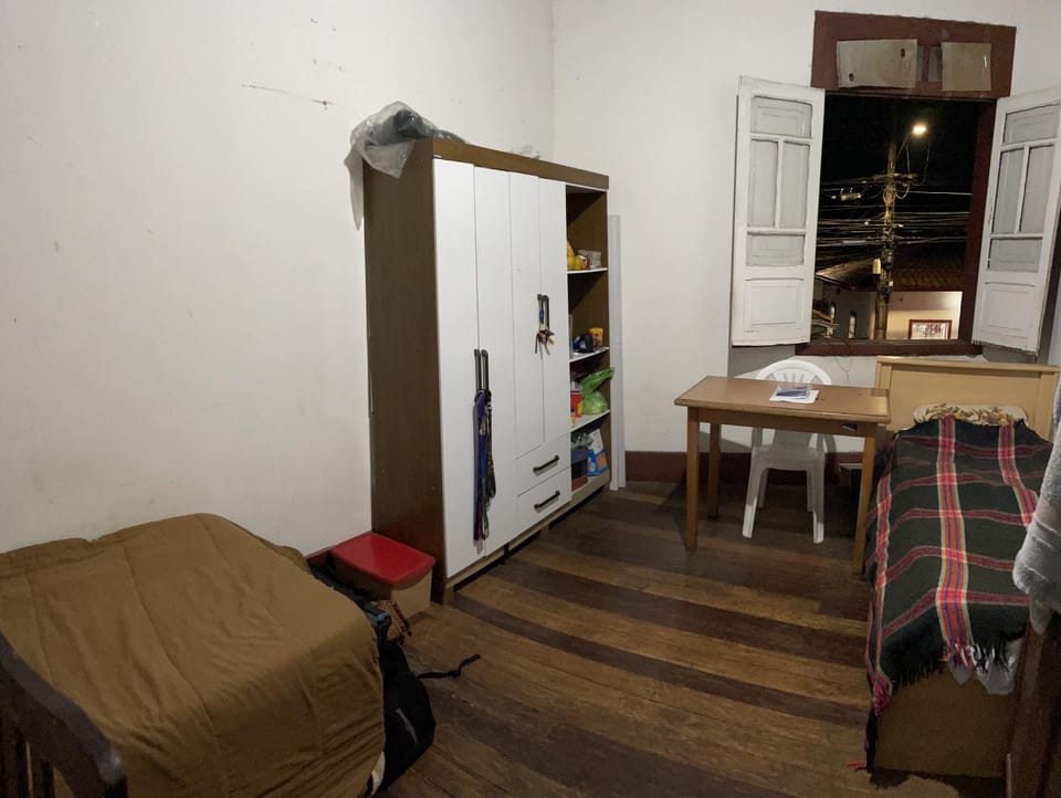 Quarto inteiro, próx ao Centro - República Saideira Vacation rental in Ouro Preto