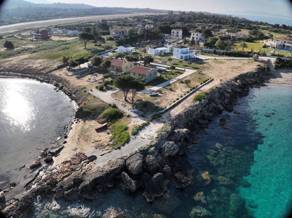 BEACH WHITE VILLAs three bedroom Villa in Cephalonia