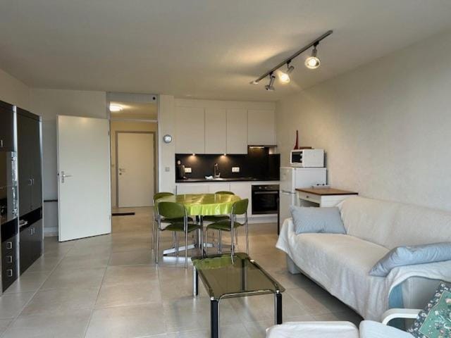Kitchen or kitchenette, Living room, Seating area, Dining area, minibar, pet friendly, stove