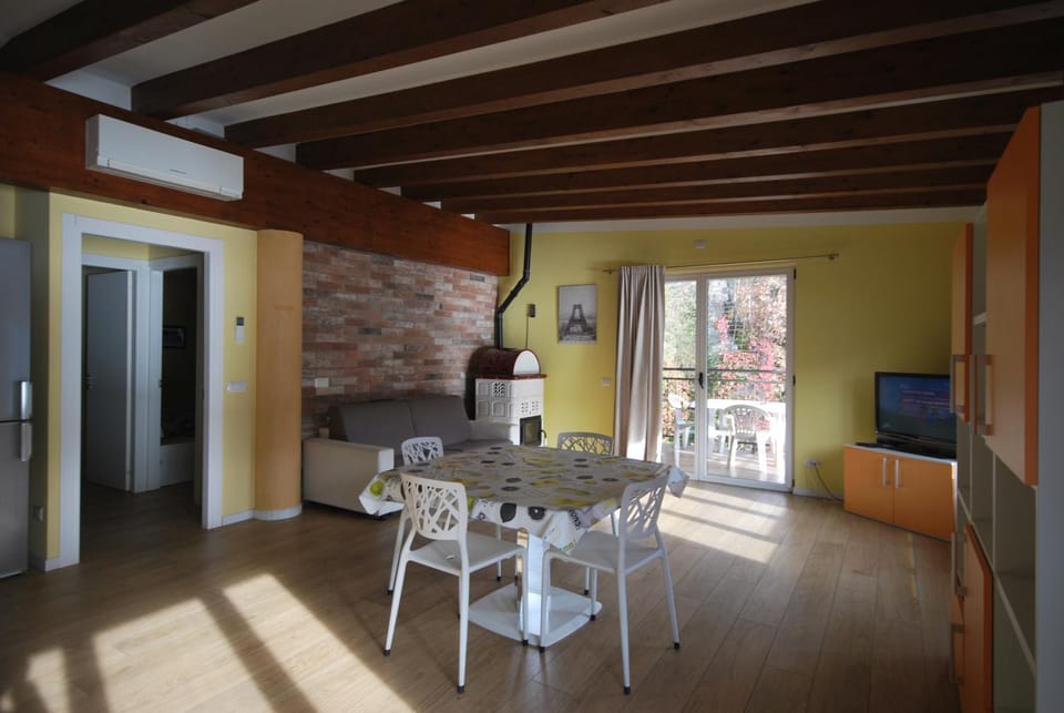 Andrea Olga House Apartment in Laglio