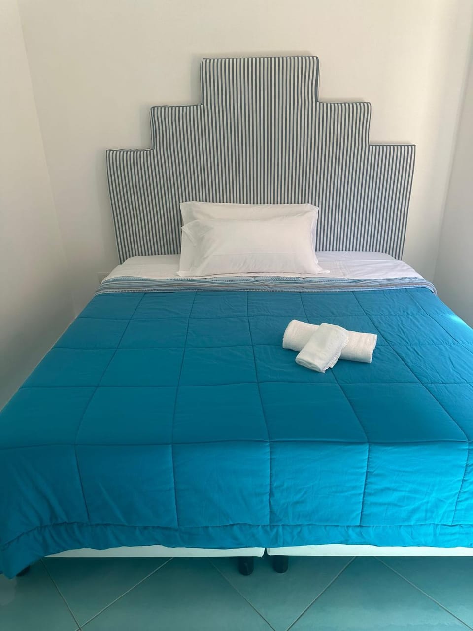 Bedroom, air conditioner