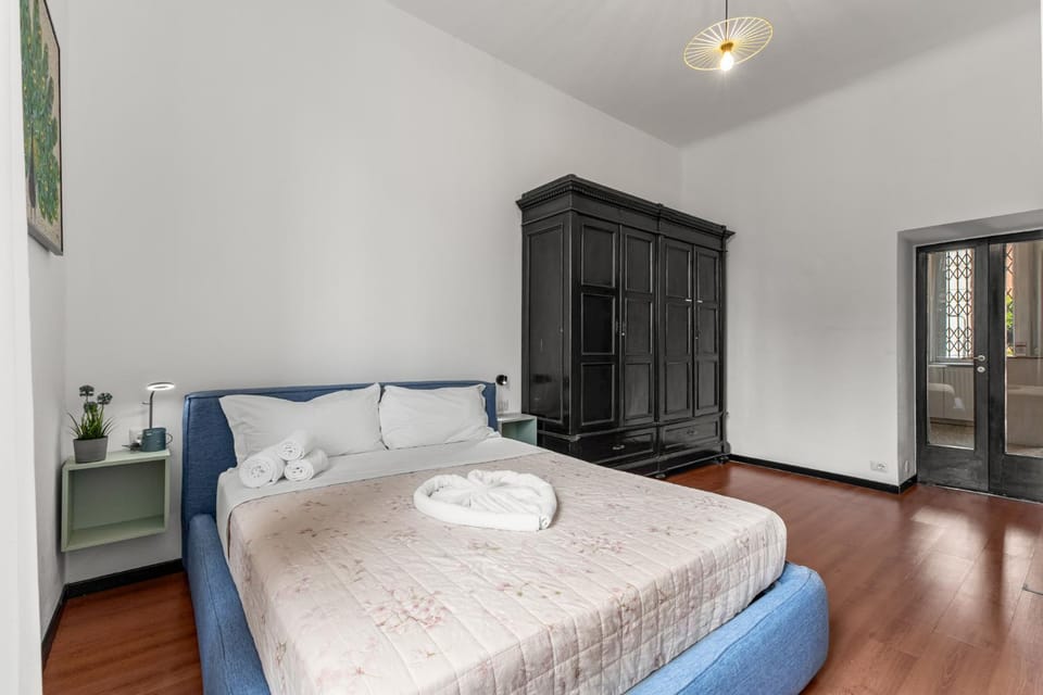 Bed, Photo of the whole room, Bedroom, towels, wardrobe