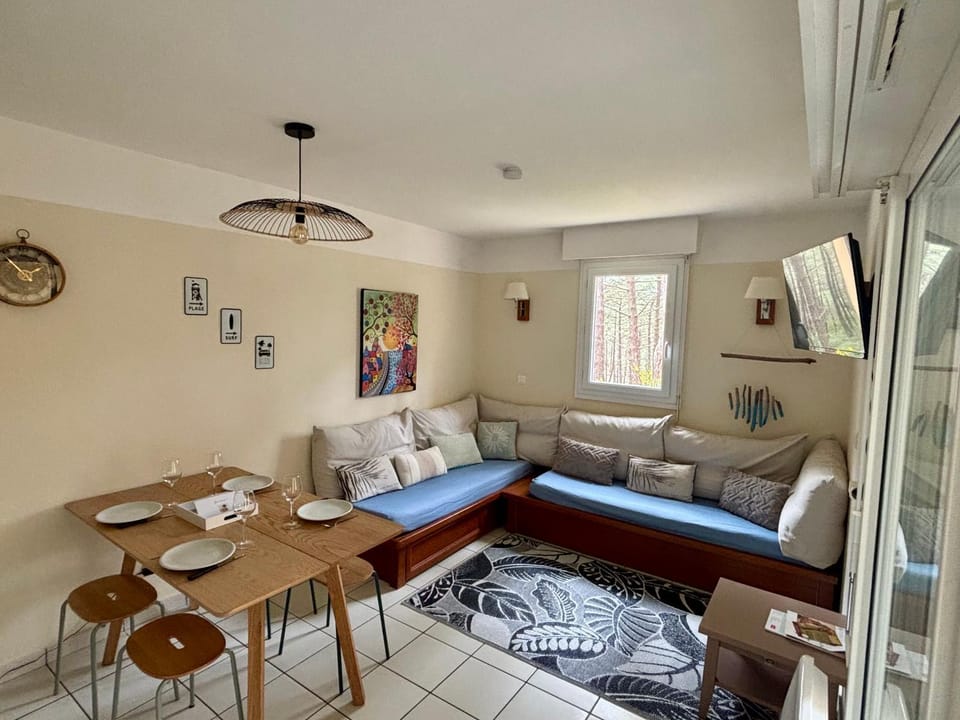 Résidence Les Grands Pins - T2 avec piscine Apartment in Carcans